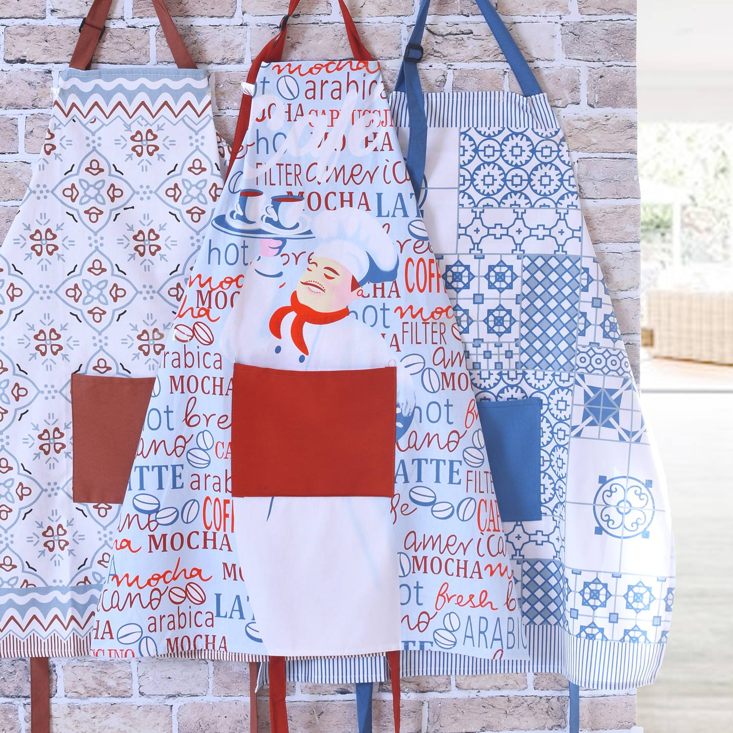 AVENTAL ESTAMPADO COM BOLSO 65cm x 80cm SORTIDO